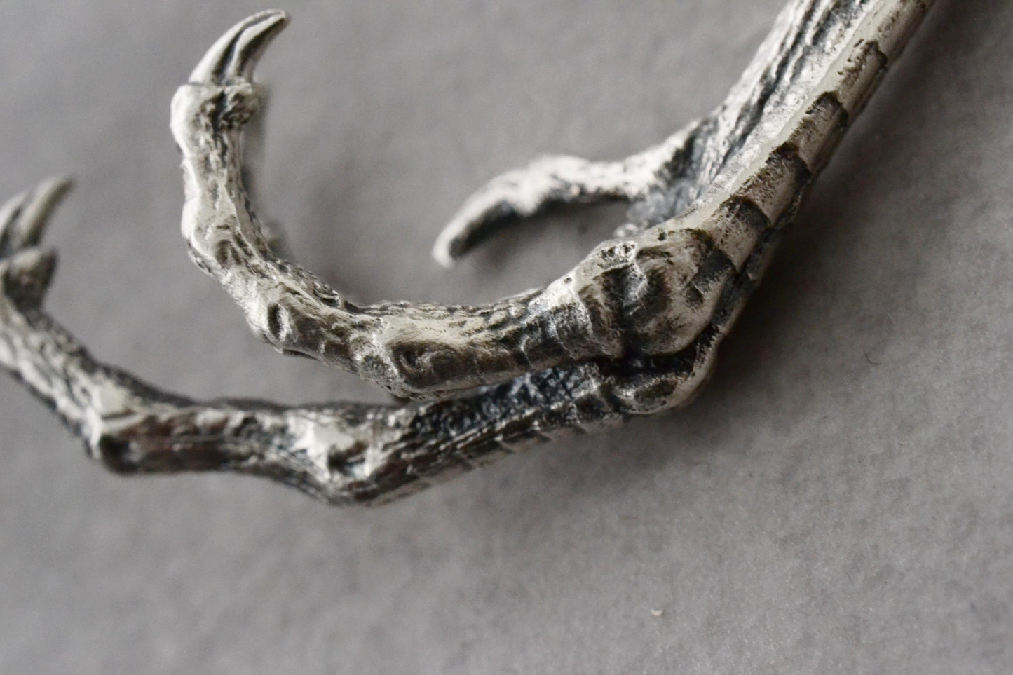 --AMULET--Large Claw Necklace Raven Foot Witch Talisman Pendant 925 Silver Macabre Occult Wiccan Jewelry