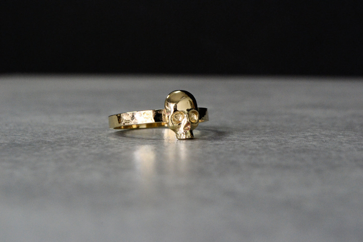 Skull Ring Engagement 14K Gold Wedding Ring Shiny Hammered Band